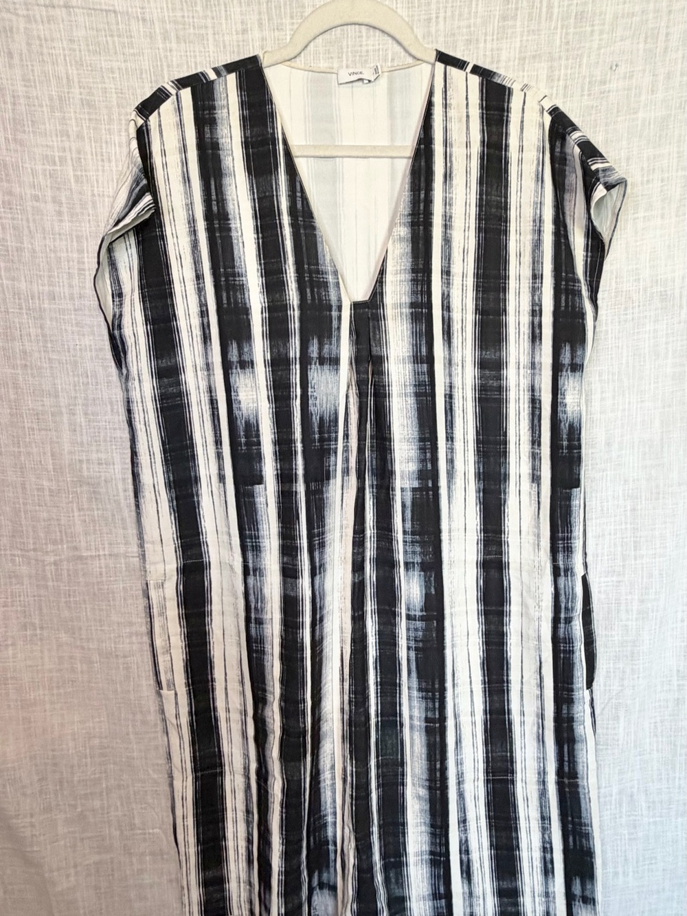 Vince Abstract Brushstroke Stripe Deep V-Neck Shift Dress Pockets Black White L